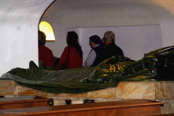 Tomb of Benedict XV - facing north in the Grottoes