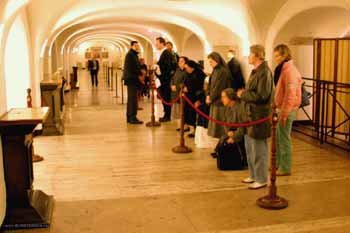 Vatican Grottoes facing East - Prayer before the tomb of John Paul II